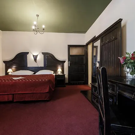 Kasztel Hotel Rzezawa