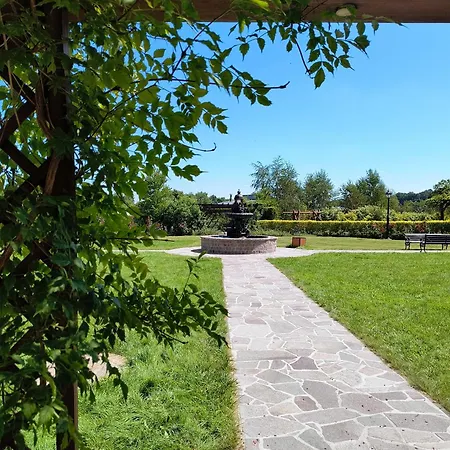 Kasztel 3*