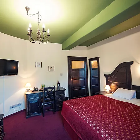 Hotel Kasztel 3*