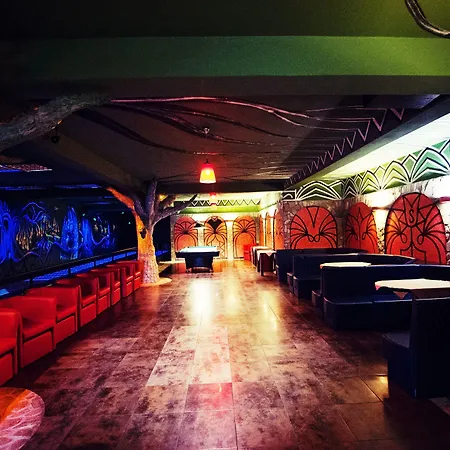 Hotel Kasztel Rzezawa